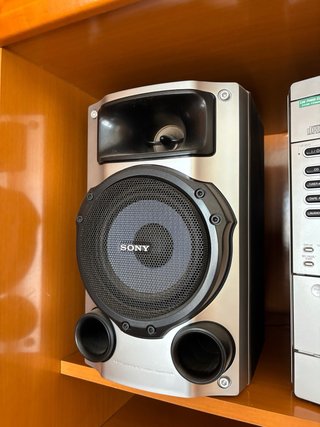 Equipo de Sonido Sony con CD Changer