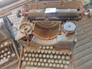 Máquinas de escribir antiguas venta por separado