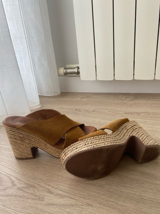 Sandalias cuña Wike cuero