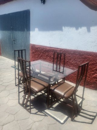 Mesa de jardín de hierro y cristal con 4 sillas