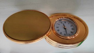 Orologio da tavolo dorato