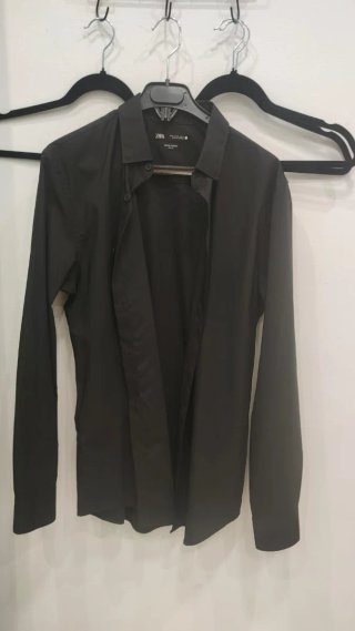 Traje de hombre negro nuevo