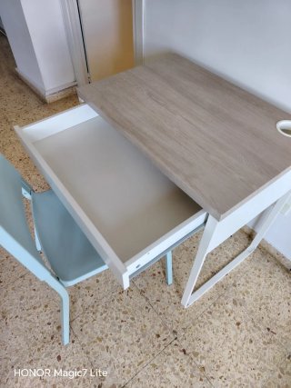 Escritorio y silla conjunto