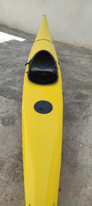 Piragua de fibra modelo Delfín
