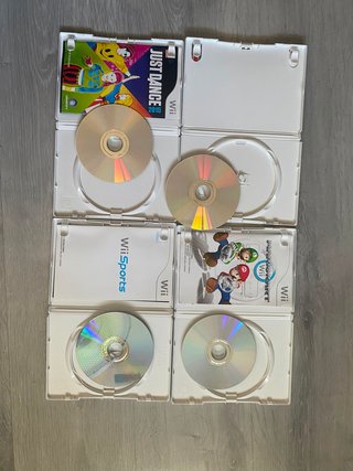 Nintendo Wii completa + 4 controller + 4 giochi — 119€