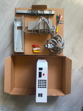 Nintendo Wii completa + 4 controller + 4 giochi — 119€