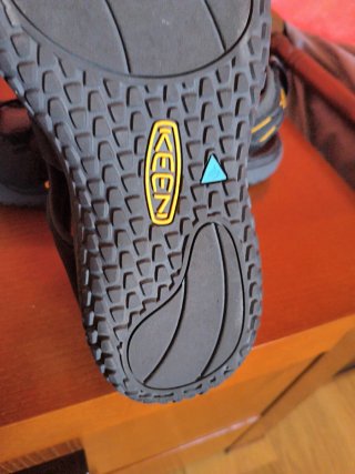 Chanclas Keen Negras