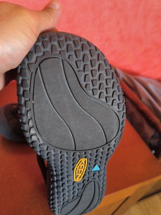 Chanclas Keen Negras