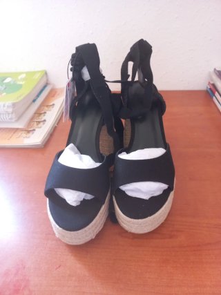 Sandalias Bershka Negras Talla 40