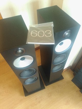 Altavoces Bowers & Wilkins 603 Negros