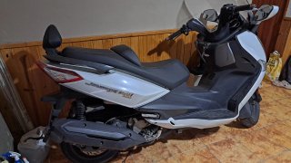 Moto Scooter SYM Joymax 300i Blanca