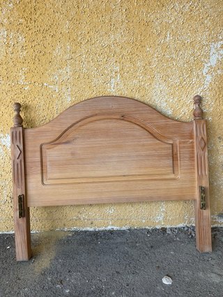 Cabecero de cama de madera y piecero