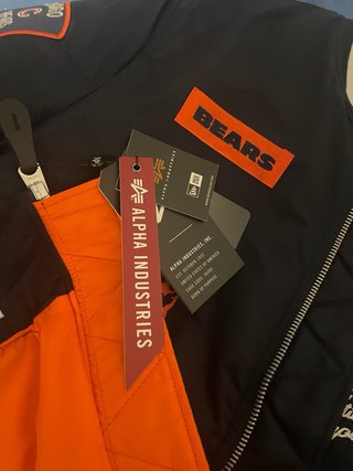 Bomber Alpha Industries New Era Chicago Bears NFL