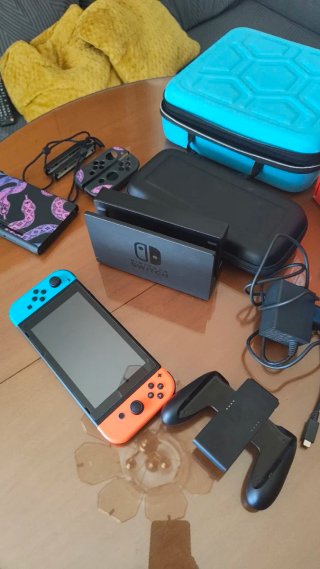 Nintendo Switch 1 + Accessori