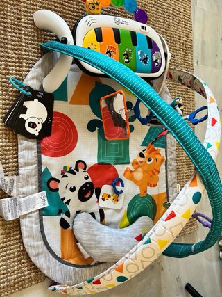 Gimnasio para bebé con piano y arco-BABY EINSTEIN
