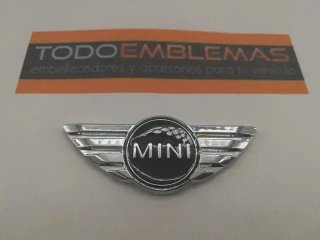 EMBLEMA LOGO MINI COLOR NEGRO 21mm