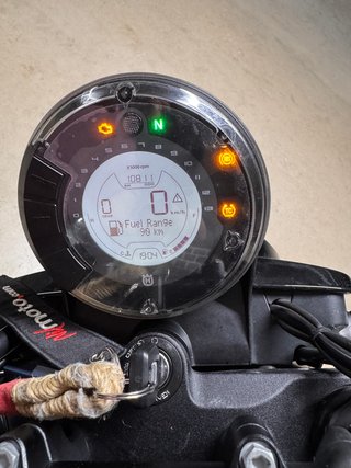 Husqvarna Svartpilen 701