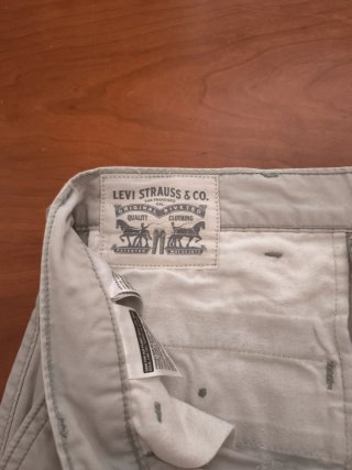 Pantalón corto beige hombre