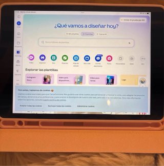 Apple iPad con Teclado Rosa y Lápiz