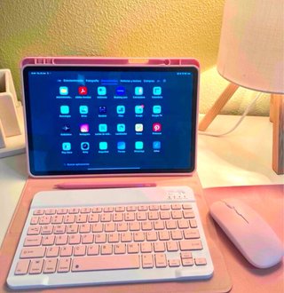 Apple iPad con Teclado Rosa y Lápiz