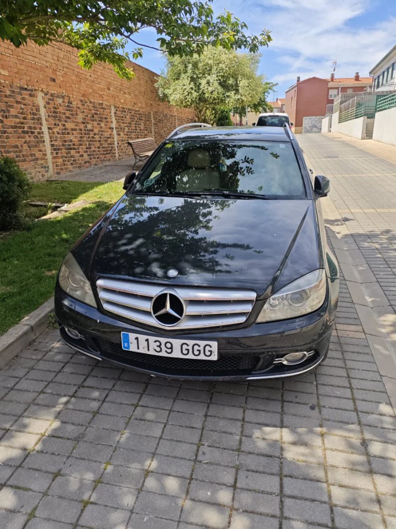 Mercedes-Benz Clase C 2009 - foto 1