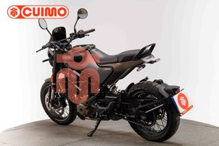 HUSQVARNA SVARTPILEN 401