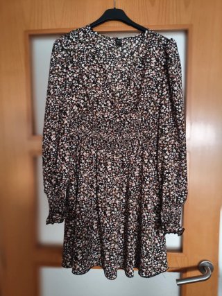 Vestido corto floral