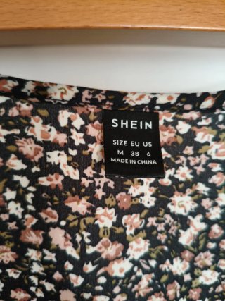 Vestido corto floral