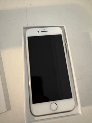 iPhone 7 Plata Nuevo Sin Usar