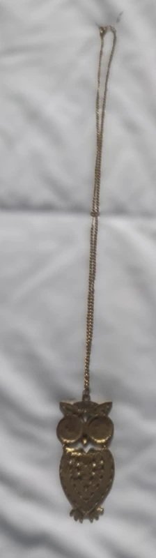 Collar largo colgante búho articulado dorado Bueno