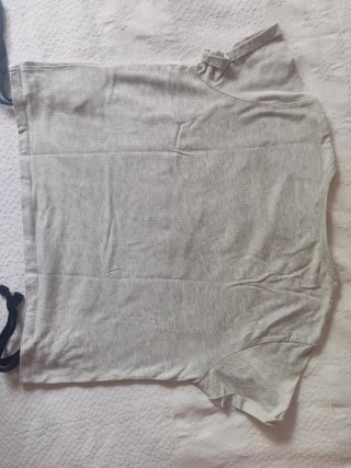 Camiseta New Yorker gris con rosa
