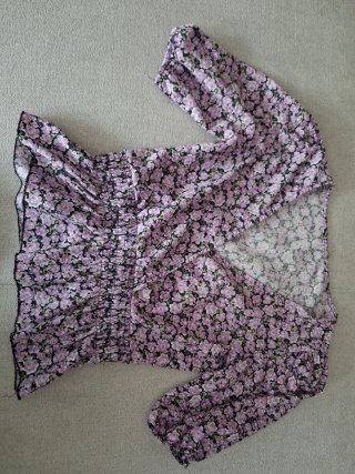 Blusa floral rosa y morada