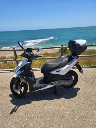 Kymco Agility City 125 · 9.850 km · ruedas nuevas