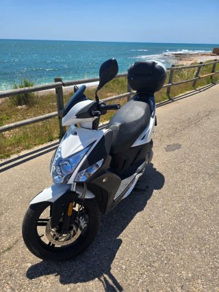 Kymco Agility City 125 · 9.850 km · ruedas nuevas