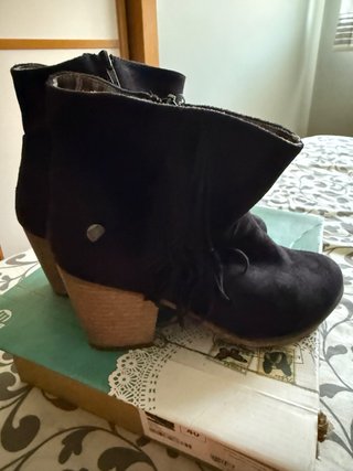 Botines Mustang Talla 40 Negros