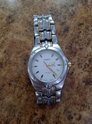 Reloj Tissot PR 200 Acero y Oro