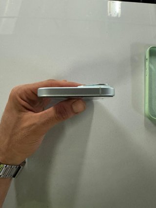 iPhone 15 128GB