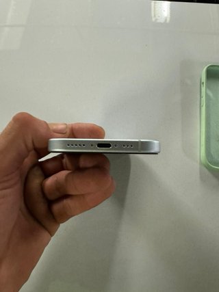 iPhone 15 128GB