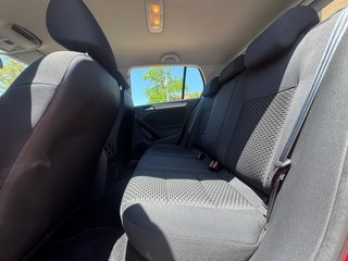 Volkswagen Golf 2011 5 puertas 230.000KM