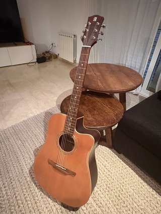 Alhambra W-300 CW OP LP E7 Guitarra