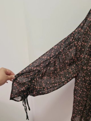 Mono gasa flores Pull&Bear Talla M