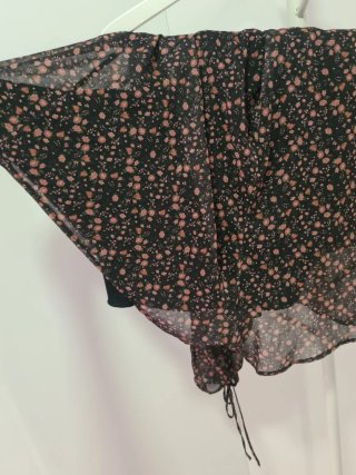 Mono gasa flores Pull&Bear Talla M