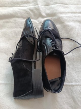 Zapatos Oxford Stradivarius Negros y Azules