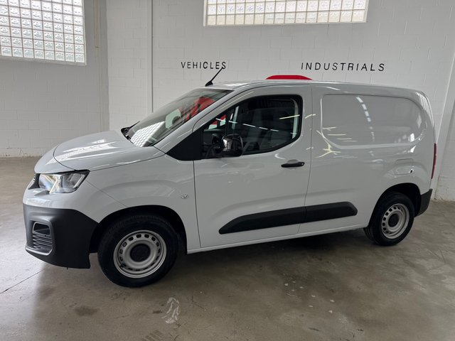 Peugeot Partner Nueva a estrenar Enganche rem 2024