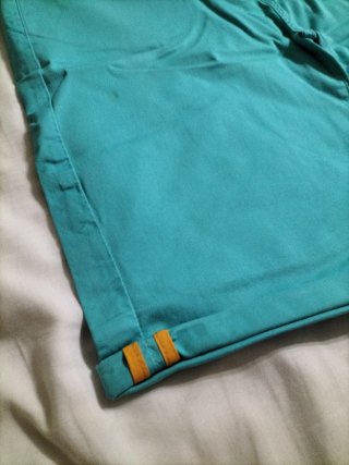 Pantalones cortos hombre azul claro