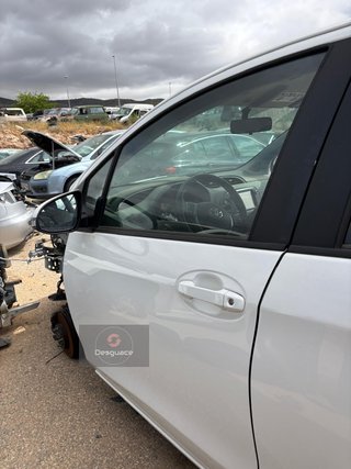 PUERTA DELANTERA IZQUIERDA Toyota Yaris (P13)(2014->)