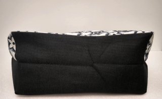 Bolso de playa blanco y negro