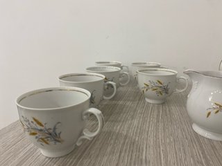 Servizio da tè in porcellana
