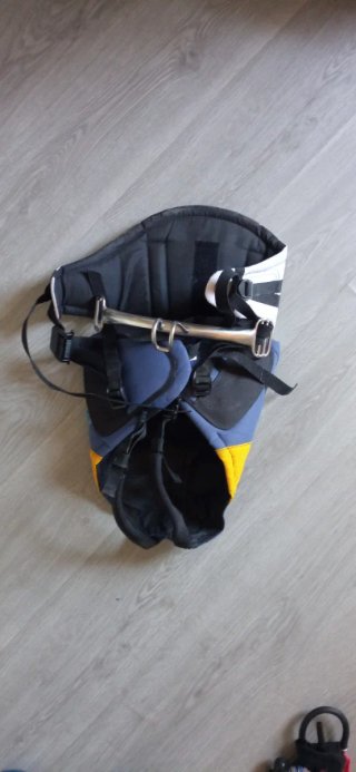 Arnés Tribord