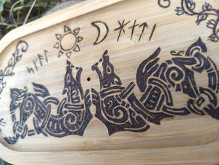 Portaincenso, Skoll e Hati